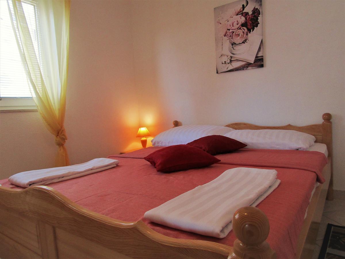 Apartments Kokor Vodice Exterior photo