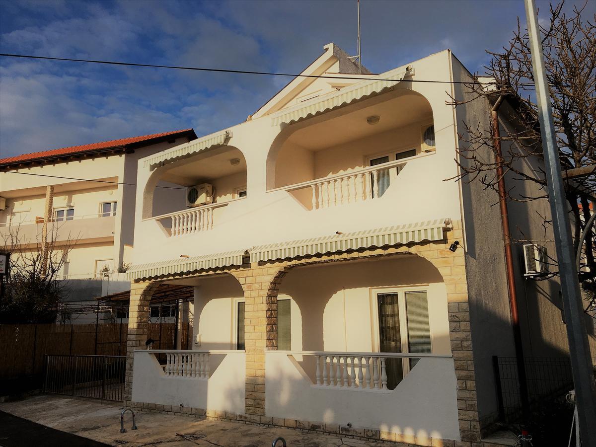 Apartments Kokor Vodice Exterior photo
