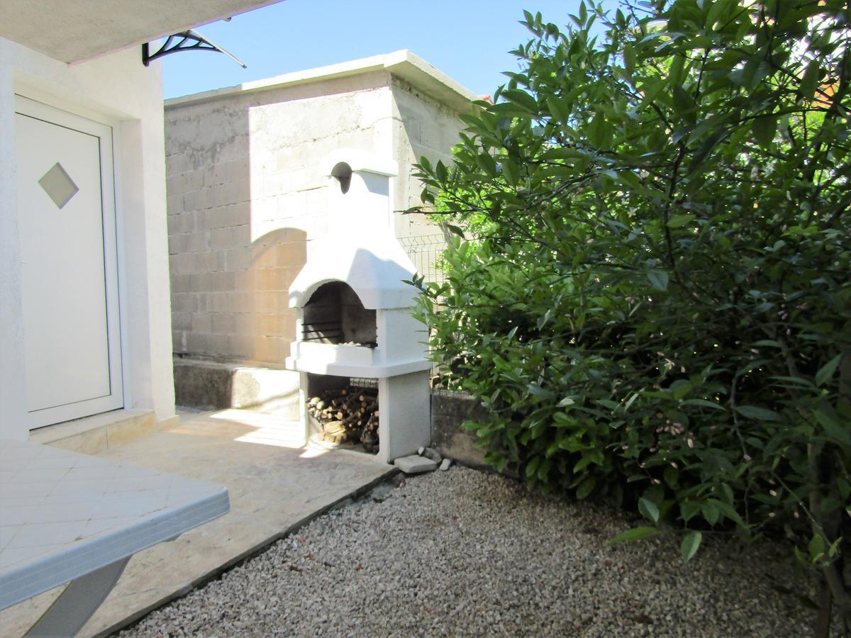 Apartments Kokor Vodice Exterior photo