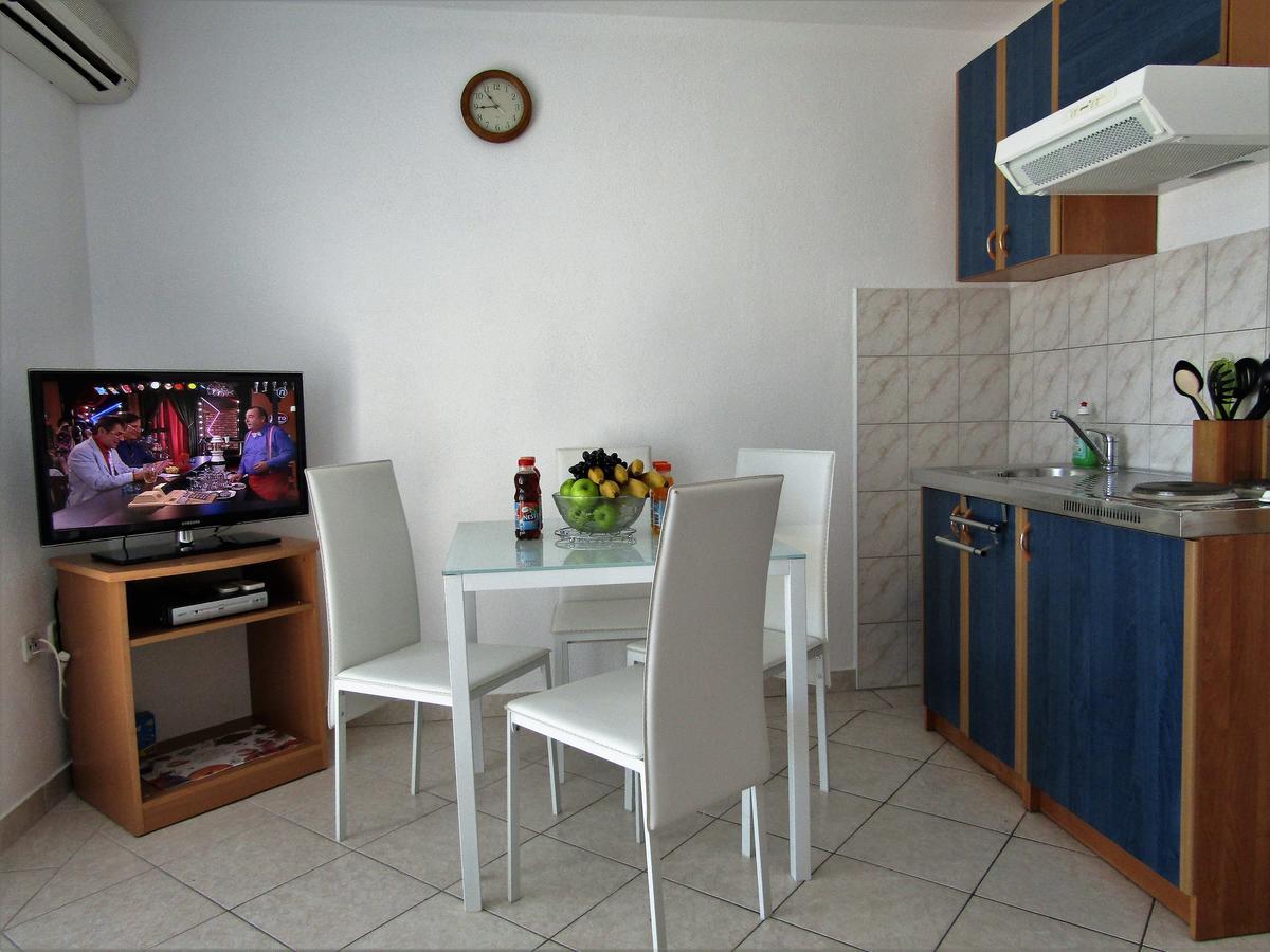 Apartments Kokor Vodice Exterior photo